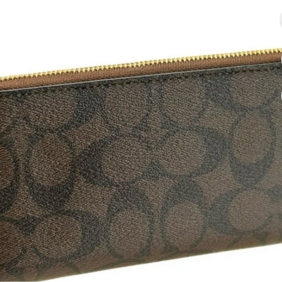 Coach Dark Brown Signature Wallet barely used, no scratches or dings main image 1